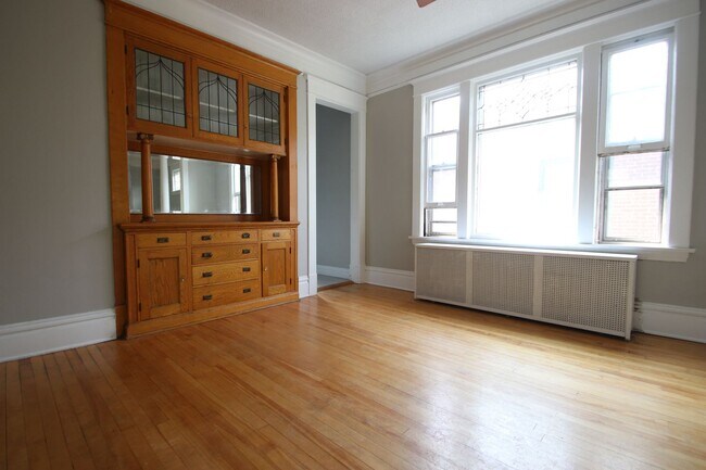 Building Photo - Welcome to your Dream Residence!