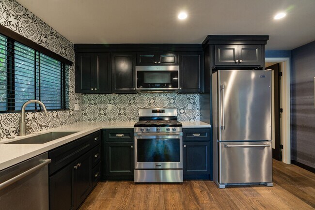 Foto del edificio - 2415 Ocean Ave