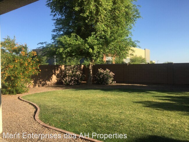 Foto del edificio - 4 br, 2 bath House - 3416 E KINGBIRD PLACE