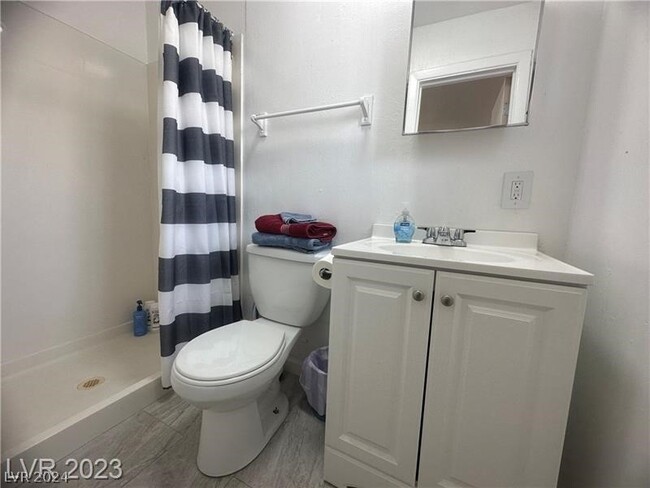Foto del edificio - 2125 Elm Ave
