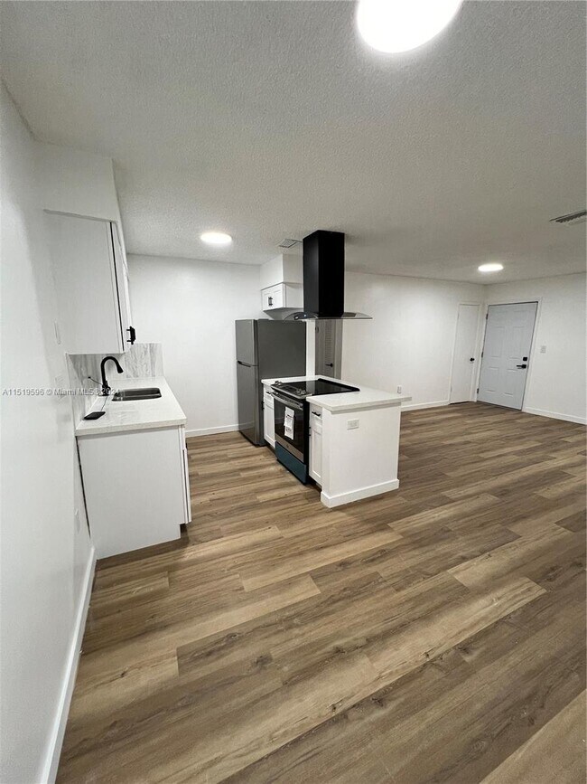 Foto del edificio - 2520 NE 205th St