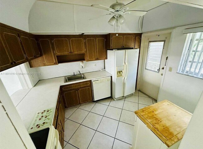 Foto del edificio - 330 SE 2nd St