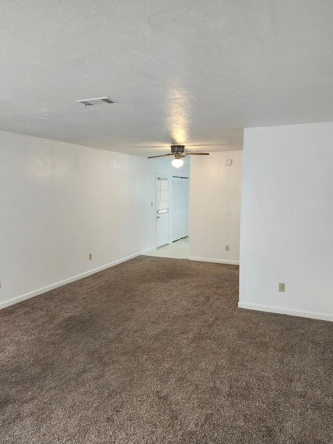 Photo - 1872 Darryl Dr House