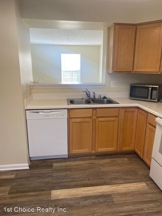 Building Photo - 2 br, 1.5 bath House - 247 Seneca Terrace