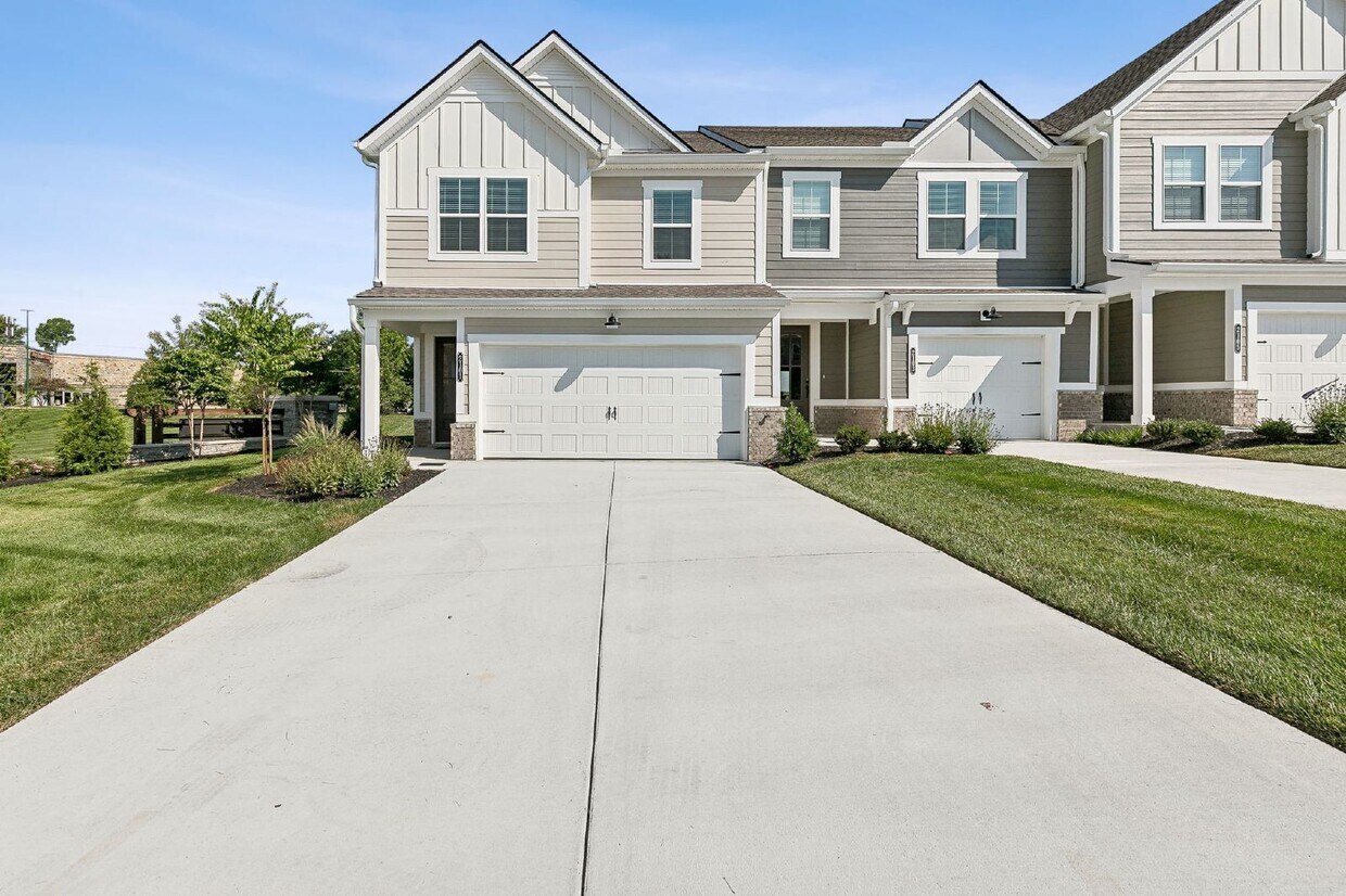 Primary Photo - Brand new townhouse / 3 bed - 2.5 bath - 2...