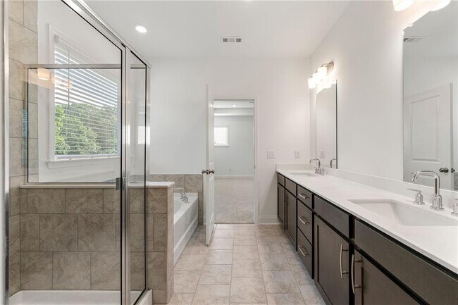 Building Photo - 8715 Chesford Grv