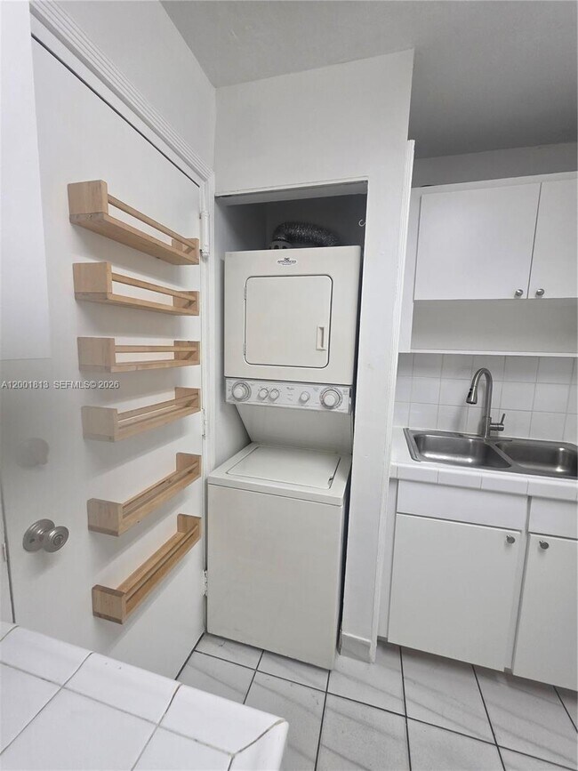 Foto del edificio - 13700 SW 62nd St