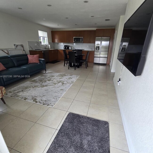 Building Photo - 10245 SW 68th St