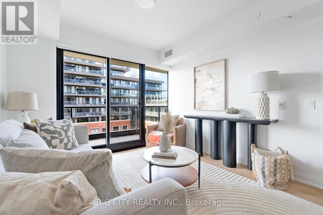 Building Photo - 36 Brentcliffe Rd