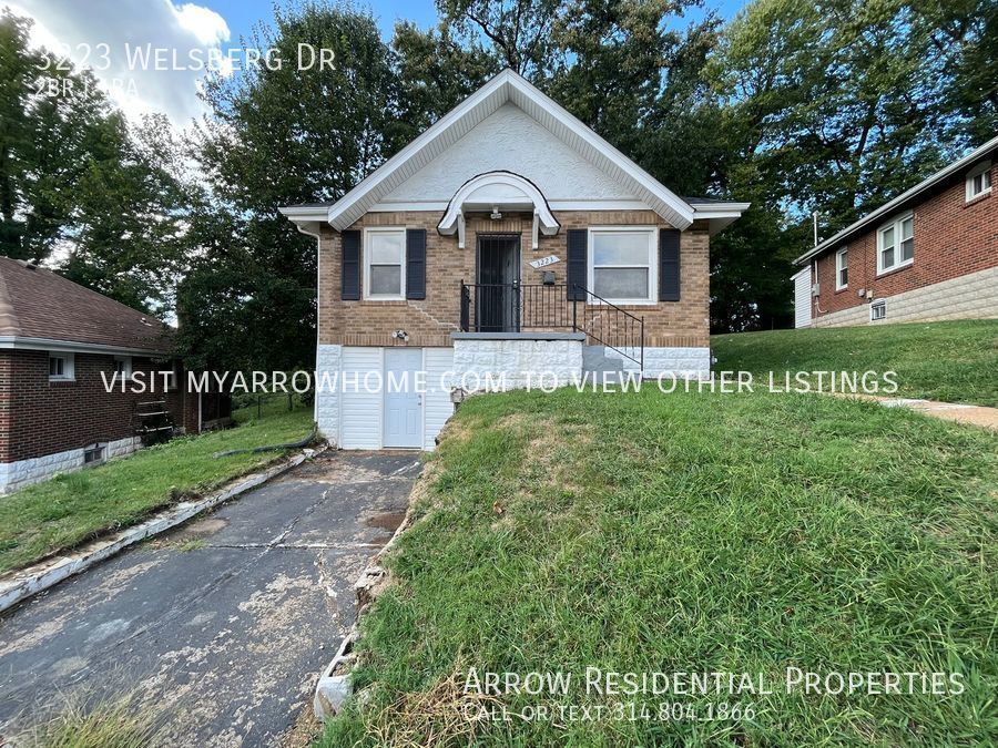 Primary Photo - Updated Two Bedroom One Bath Home Coming A...