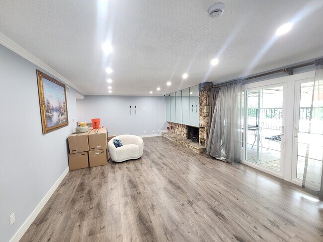 Foto del edificio - 11665 Babbitt Ave