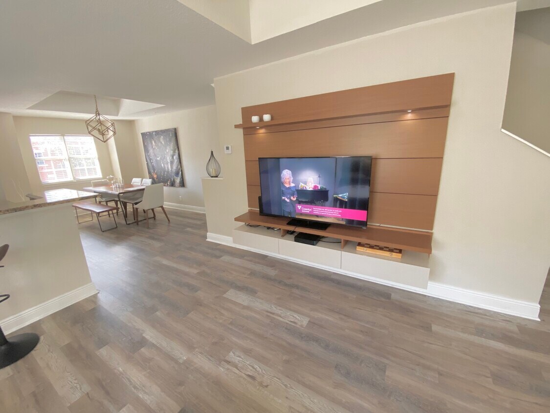 Foto principal - 622 SW 2nd Ln