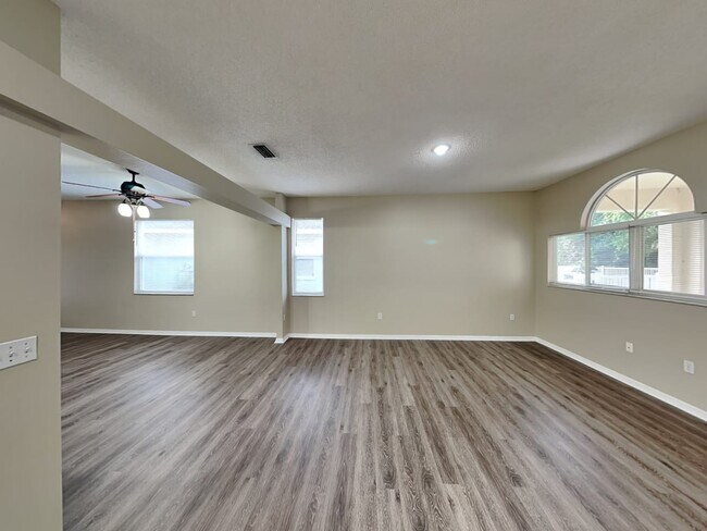 Building Photo - 12227 Winding Woods Way