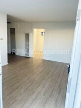 Building Photo - 6624 Sylmar Ave