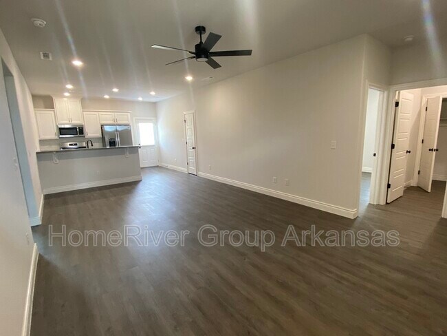 Building Photo - 1201 Sunshine Ct