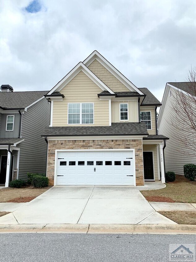 Primary Photo - 1142 Blackstone Court