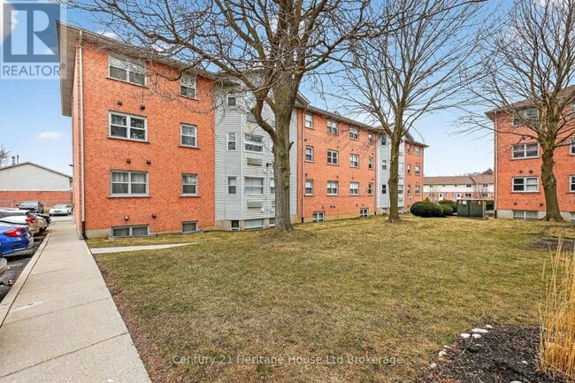 Building Photo - 64 Hiawatha Rd