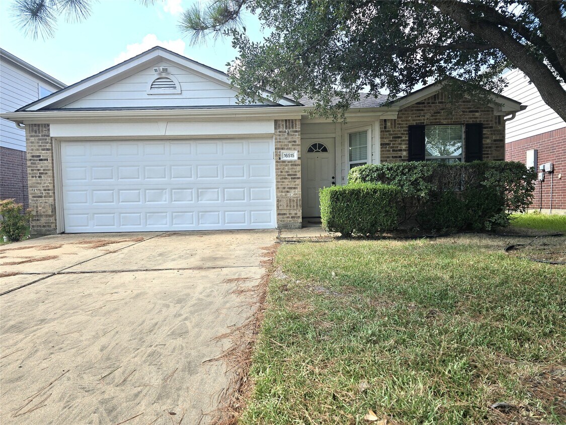 Foto principal - 16515 Grenada Falls Dr