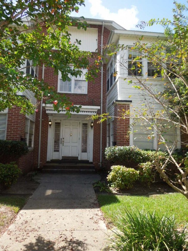 Primary Photo - 2 Camilla Ct