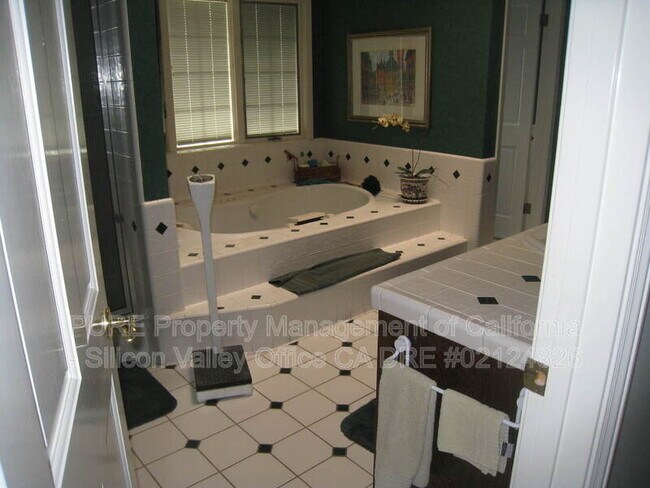 Foto del edificio - 13069 Jaccaranda Ct