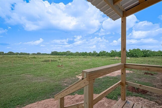 Building Photo - 22334 FM 762 Rd