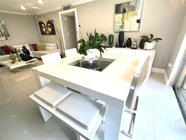 Foto del edificio - 9350 Fontainebleau Blvd