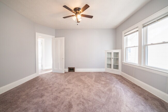 Building Photo - 2085 Marlowe Ave