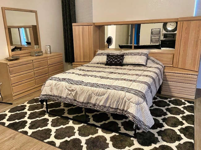 Building Photo - 43233 Sawgrass Ln