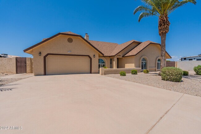 Building Photo - 8768 W Villa Hermosa