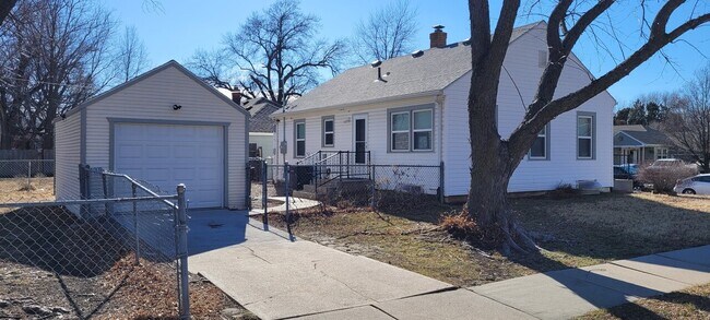 Foto del edificio - 956 North Parkwood Lane, Wichita