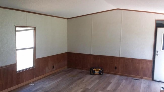 Building Photo - 1430 Hwy 30E Lot 3