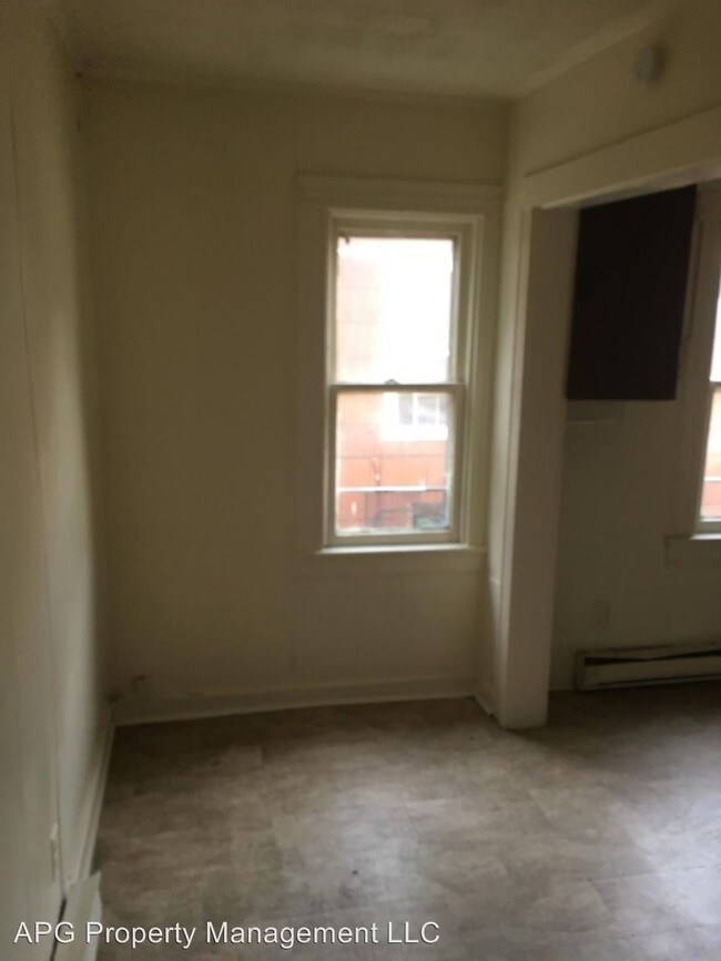 Building Photo - 2 br, 1 bath Apartment - 45 Austin Street