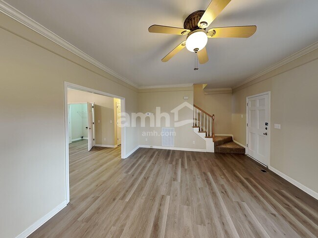 Foto del edificio - 2702 Camden Ct