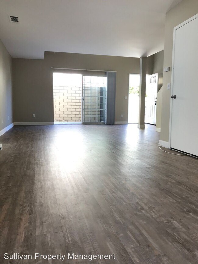 Foto del edificio - 271 Laurel Ave