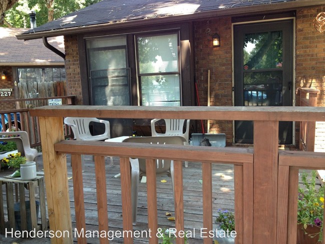 Building Photo - 2 br, 1 bath House - 1229 E 6th St