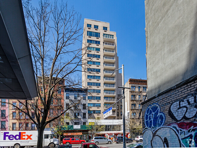 Building Photo - 240 E 10th St