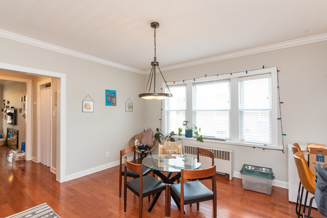 Building Photo - 426 S Elmwood Ave