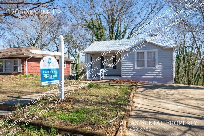 Building Photo - 1205 Skyline Dr