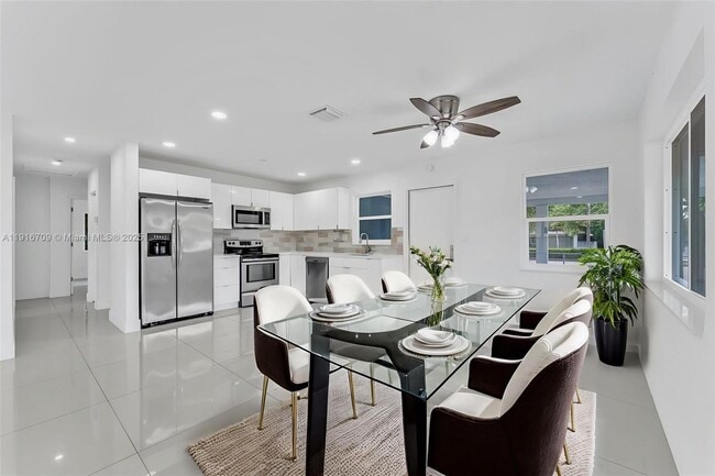 Foto del edificio - 832 NW 28th St