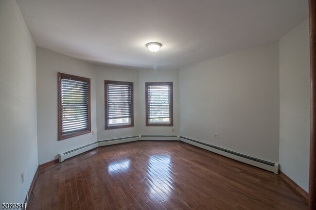 Building Photo - 756 S 17th St