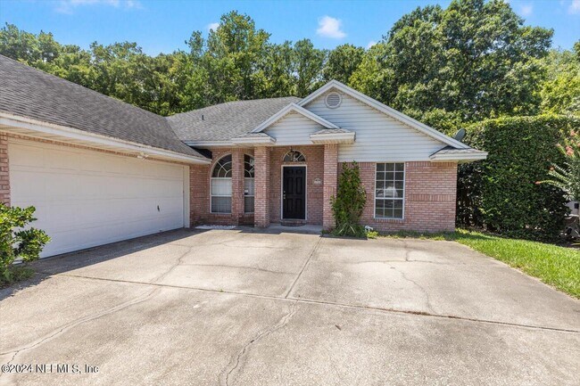Building Photo - 1722 Branch Vine Dr W