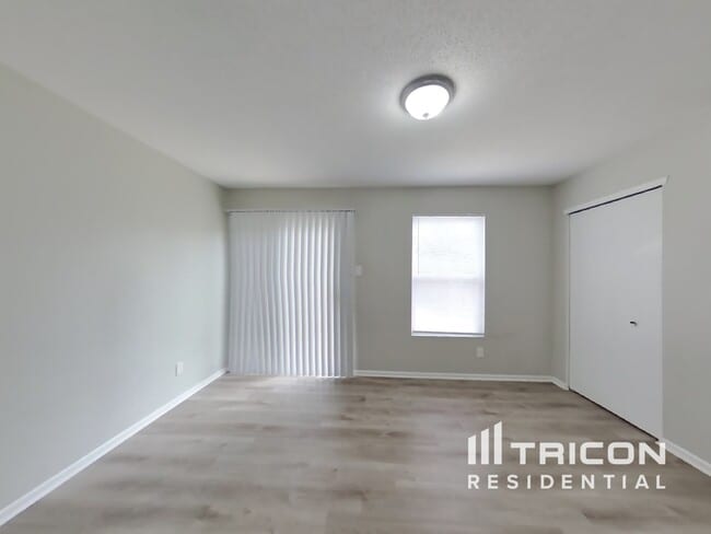 Building Photo - 2103 Bridlewood Dr