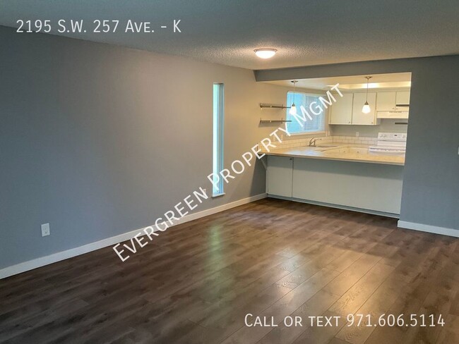 Building Photo - Beautifully updated! $1,445.00 ~ 2BR/1BA -...