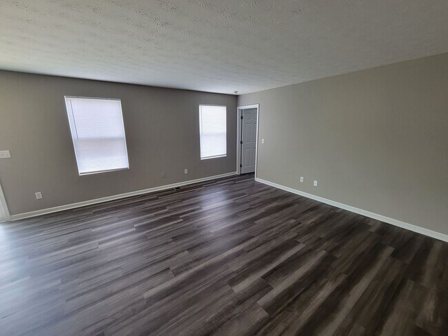Building Photo - 2154 Pumpkin Ridge Ct 4BR/2BA (Hamilton)
