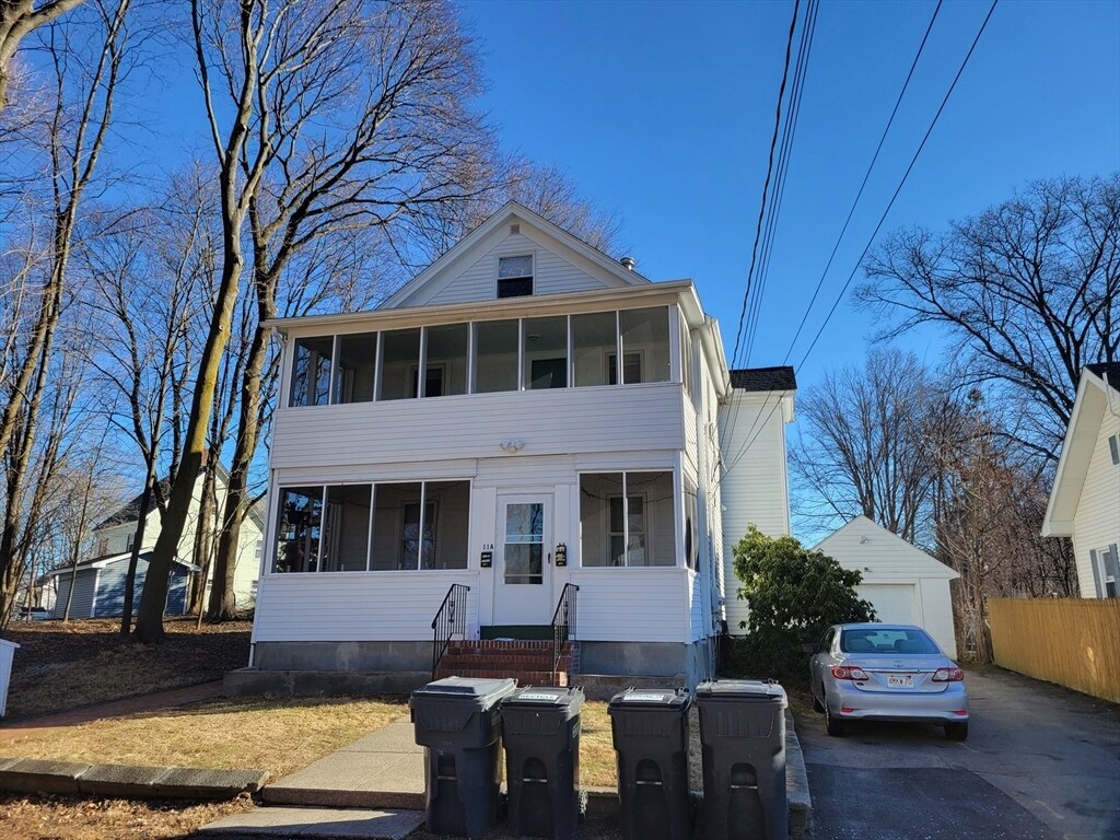 Primary Photo - 11 Fuyat St
