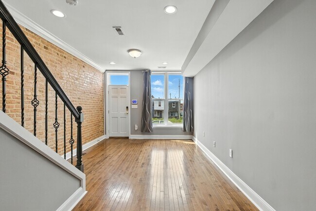 Foto del edificio - 2220 Henneman Ave