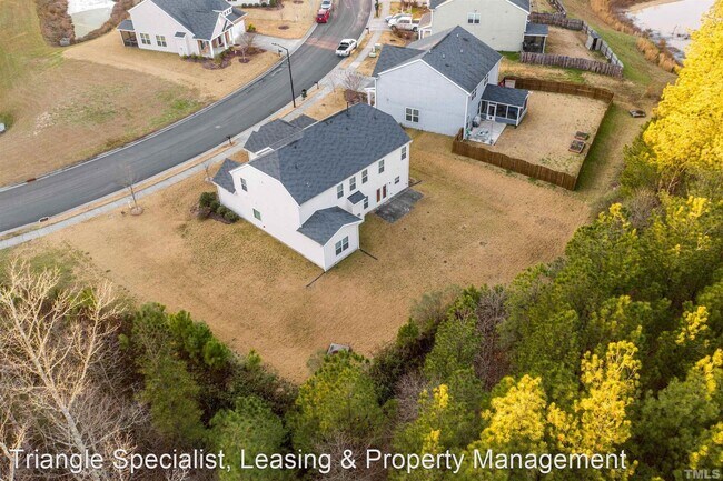 Foto del edificio - 5 br, 3.5 bath House - 350 Callandale Lane