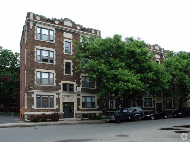Building Photo - Outing Park II Apartments