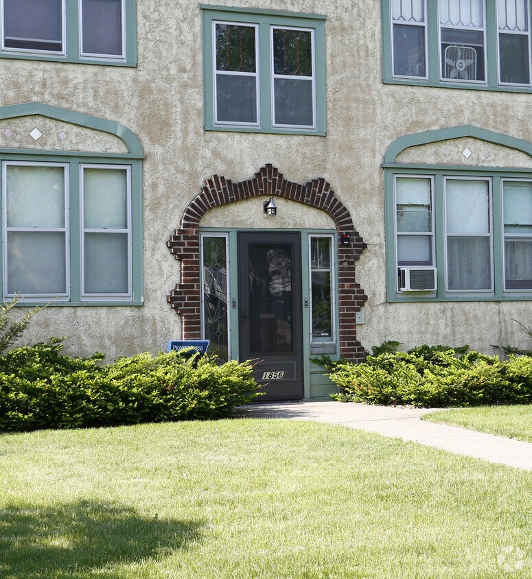 Foto del edificio - 1856 Marshall Ave