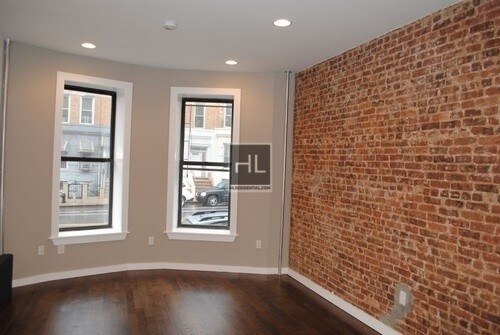 Foto del edificio - 1486 Bedford Ave